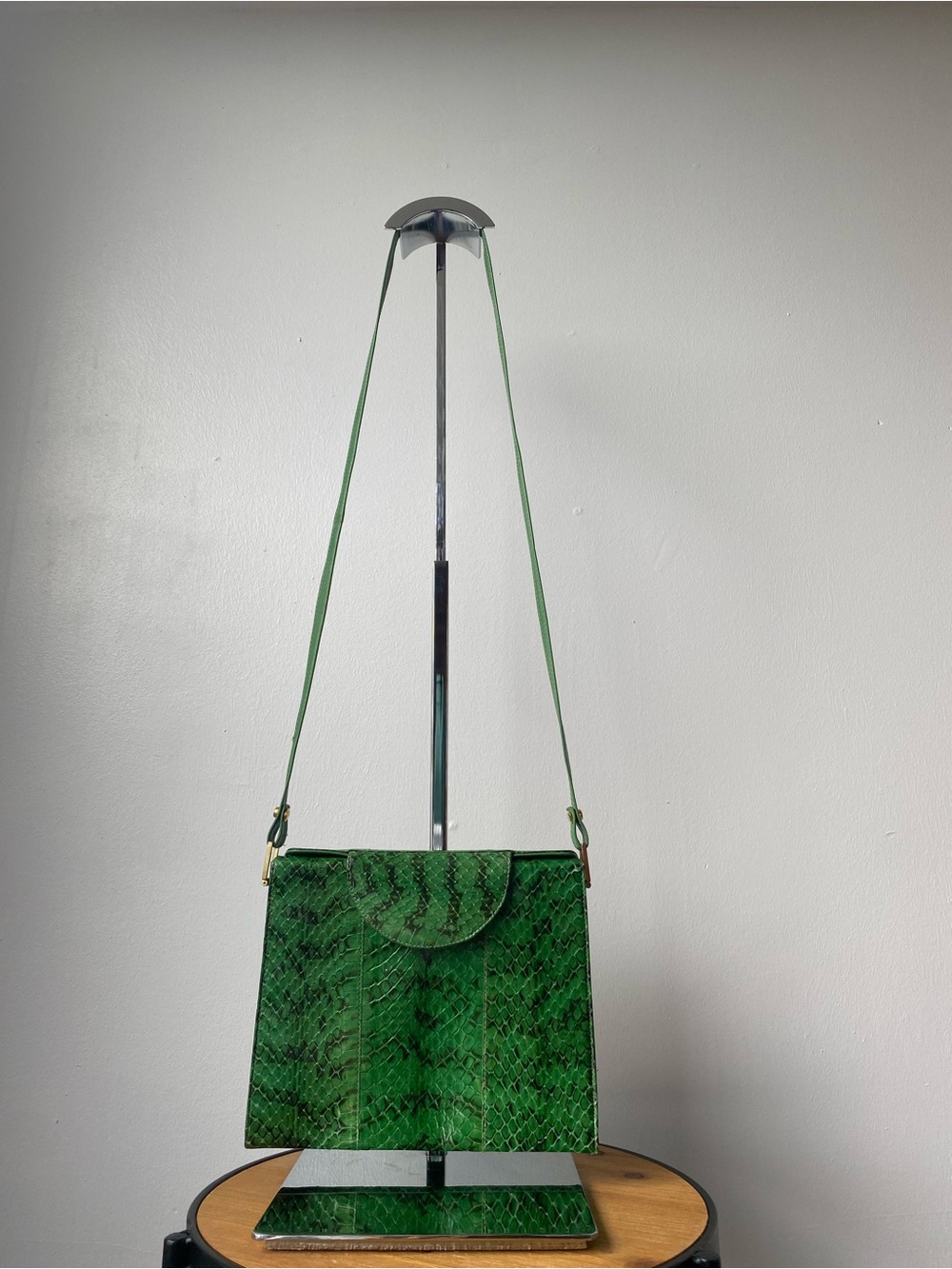 Green Snakeskin-Pattern Crossbody Bag